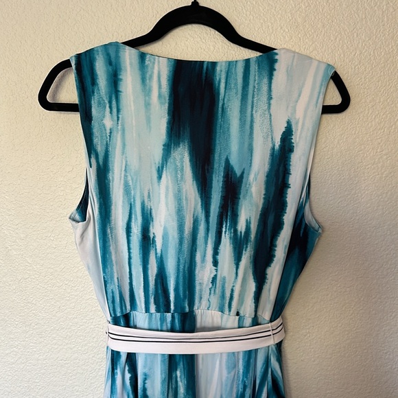 Soma Dress, size large, built in padding - Picture 5 of 8